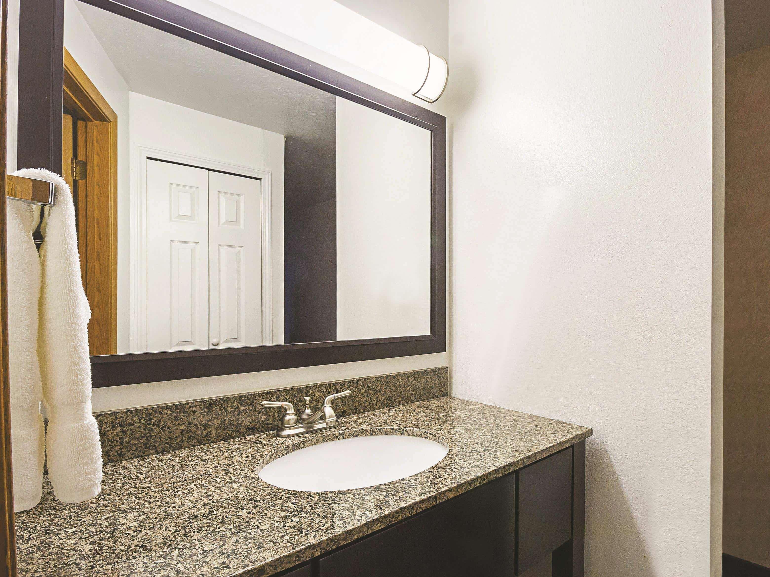 La Quinta By Wyndham Woodburn Hotel Luaran gambar